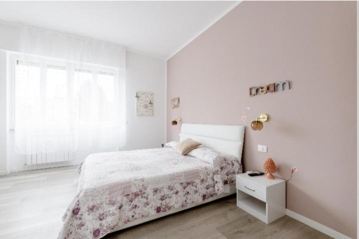 Casa Di Kiki Hotell Finale Ligure Rom bilde